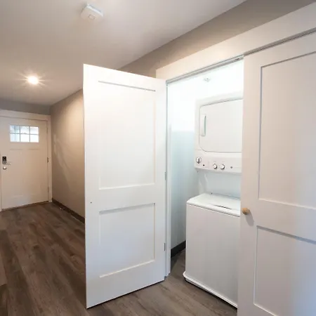 Long Beach Suites-2
